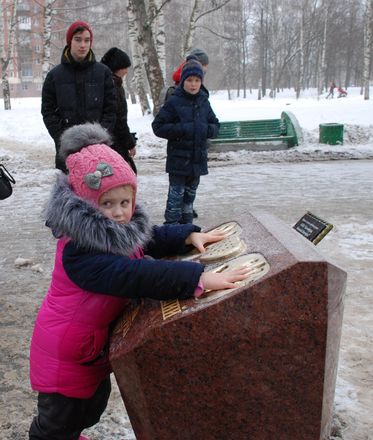Скульптуру &laquo;Камень желаний&raquo; установили в Нижнем Новгороде (ФОТО) - фото 16