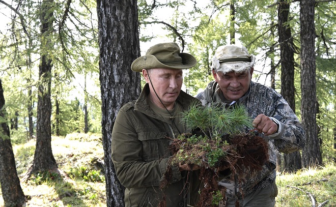 &laquo;Походил по горам&raquo;: Путин провел выходные на природе вместе с Шойгу и главой ФСБ (ФОТО) - фото 2