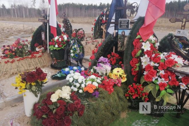 &laquo;Аллея славы&raquo; в память о погибших в СВО появилась на Новосормовском кладбище - фото 13