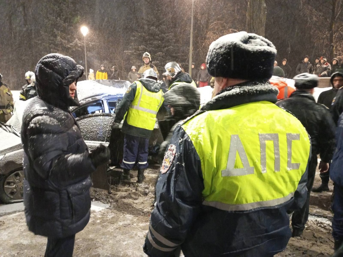 Четыре человека погибли в столкновении автомобилей на Мызе в Нижнем  Новгороде