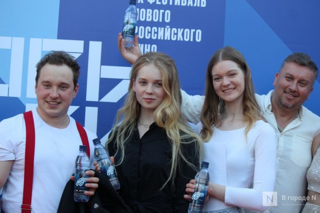 Знаменитости здесь: фоторепортаж с открытия &laquo;Горький fest&raquo; в Нижнем Новгороде - фото 134