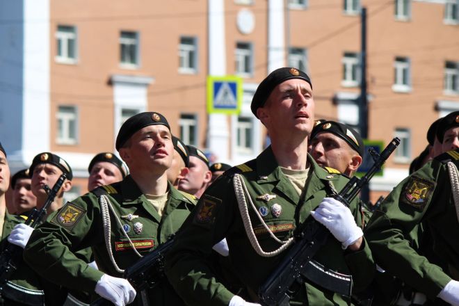 Парад в честь 73-й годовщины Победы прошел в Нижнем Новгороде (ФОТО) - фото 65