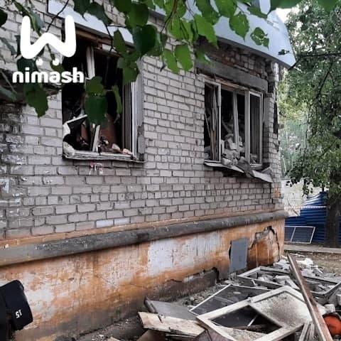 Жители двух подъездов дома на Светлоярской смогли вернуться в свои квартиры