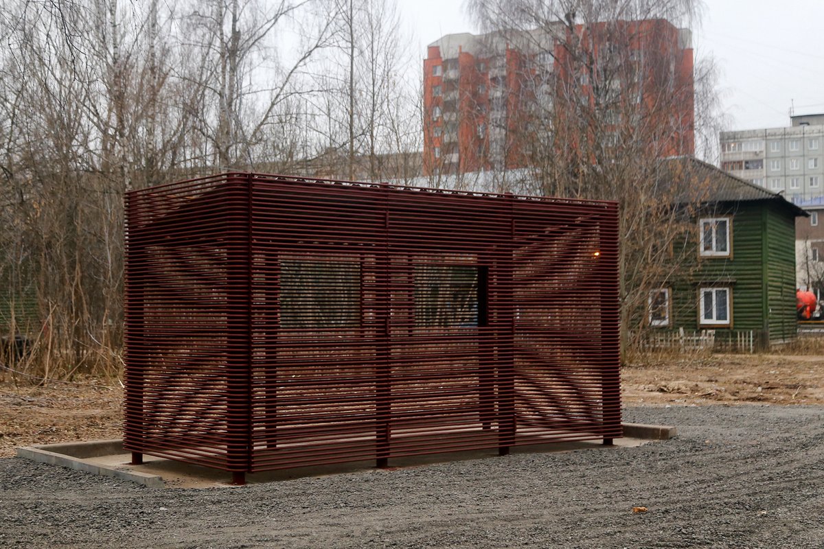 Дизайнерские площадки для мусорных контейнеров установили в Сормове - фото 2