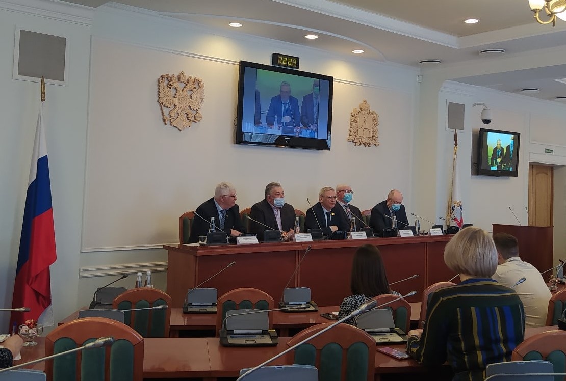 Экс-председатели Законодательного собрания Нижегородской области рассказали о неудачных законах - фото 1
