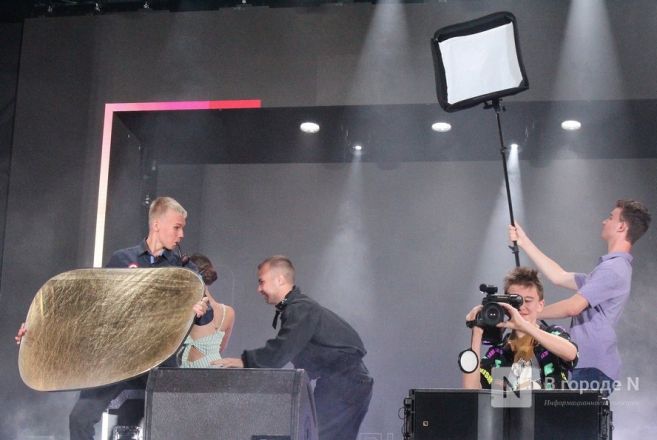 Шоу 80.1 и Artik &amp; Asti: что происходило на главной нижегородской сцене в День города - фото 13