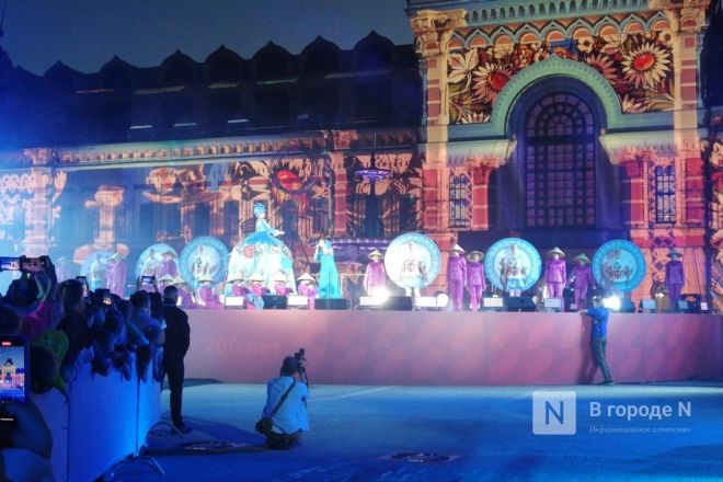 Иммерсивное шоу в постановке Ильи Авербуха состоялось в день 200-летия Нижегородской ярмарки - фото 37