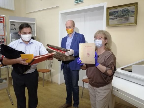 Новые экспонаты передали активисты ОНФ музею Тани Савичевой в Шатках - фото 7