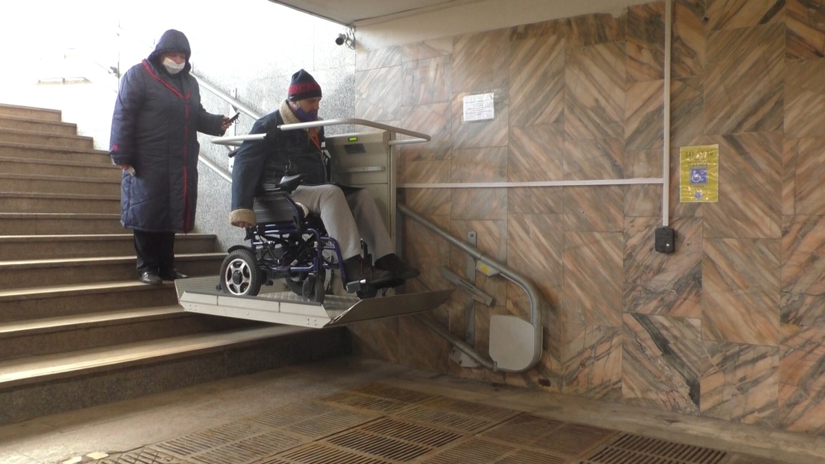 Нижегородское метро проверили на доступность для инвалидов - фото 1