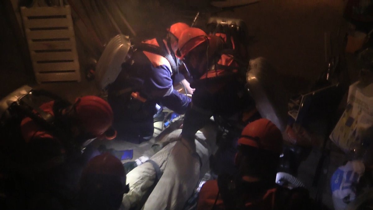 Нижегородские горноспасатели потушили импровизированный пожар в шахте - фото 1