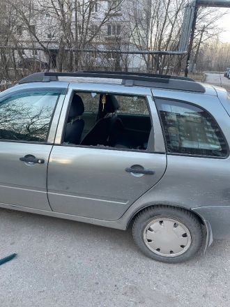 Громившего машины мужчину задержали в Нижнем Новгороде - фото 4
