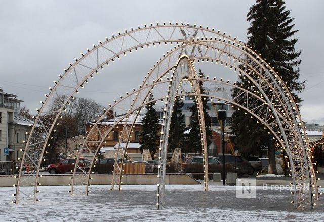Новогодние украшения появились в центре Нижнего Новгорода - фото 5
