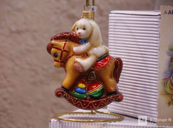 Волшебство из стекла: фоторепортаж с фабрики елочных игрушек в Нижнем Новгороде - фото 113