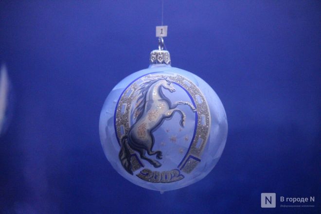 Волшебство из стекла: фоторепортаж с фабрики елочных игрушек в Нижнем Новгороде - фото 150