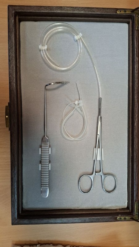 Новый зажим для сшивания ран на СВО придумали в НГТУ - фото 1