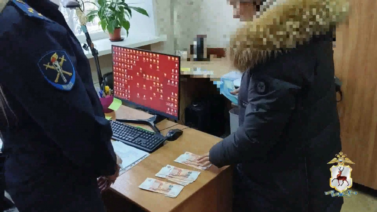 Курьеры спасли нижегородскую пенсионерку от мошенников - фото 1