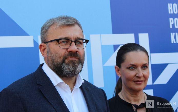 Знаменитости здесь: фоторепортаж с открытия &laquo;Горький fest&raquo; в Нижнем Новгороде - фото 80
