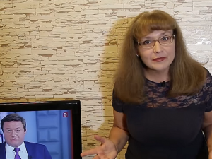 «При чем здесь абсент»? — телеведущие снова расстроили нижегородскую «училку»