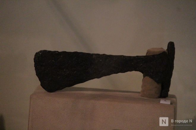 Монеты, украшения и боевые топоры: фоторепортаж с выставки археологических находок в Нижнем Новгороде - фото 90