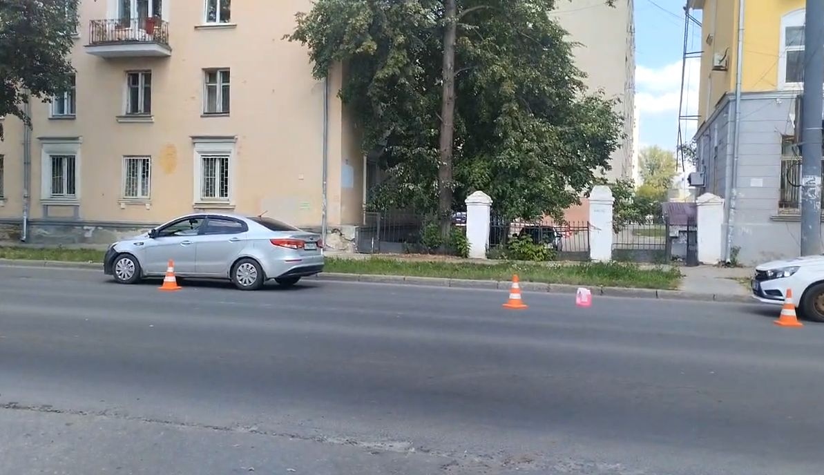 Машина сбила ребенка на самокате в Нижнем Новгороде - фото 1