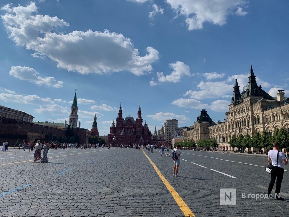 ВТБ и OneTwoTrip: россияне стали чаще тратить на рестораны, культуру и развлечения в ноябрьские праздники - фото 1