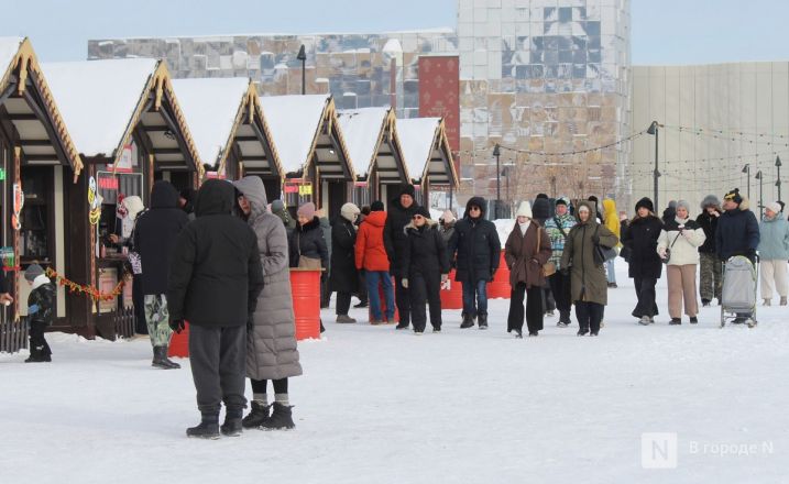 С блинами и в сугробах: как прошла Масленица в Нижнем Новгороде — фоторепортаж - фото 47