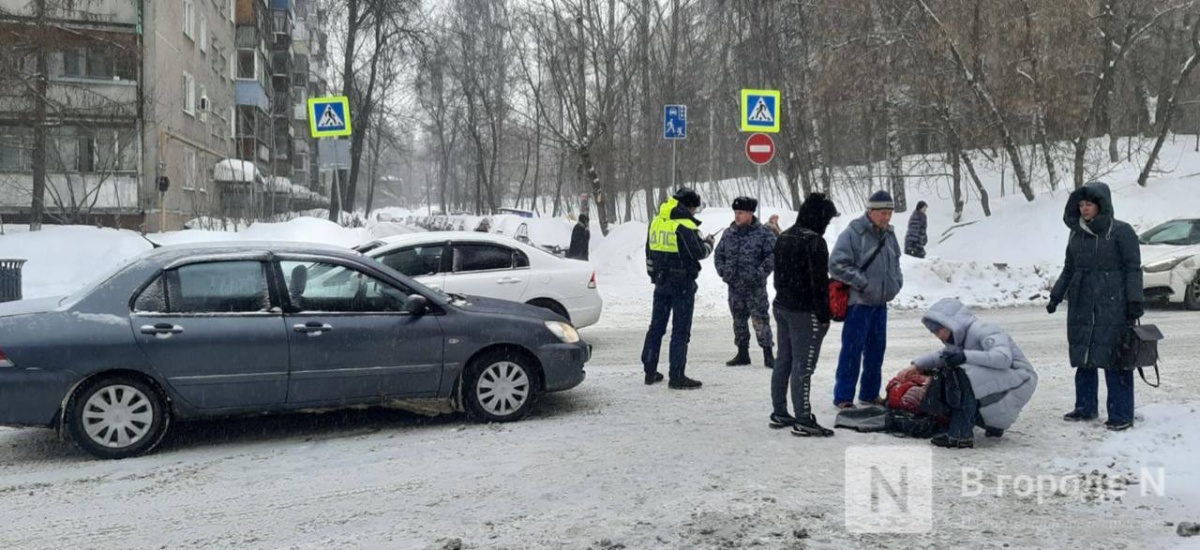 Женщину сбили у автобусной остановки в Нижнем Новгороде - фото 1