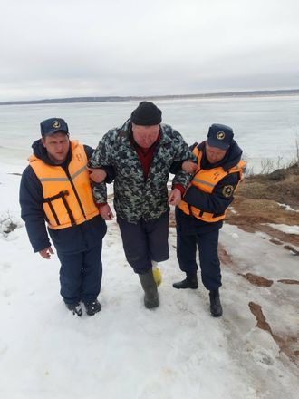 Рыбак сломал ногу на льду в Воротынском районе - фото 1