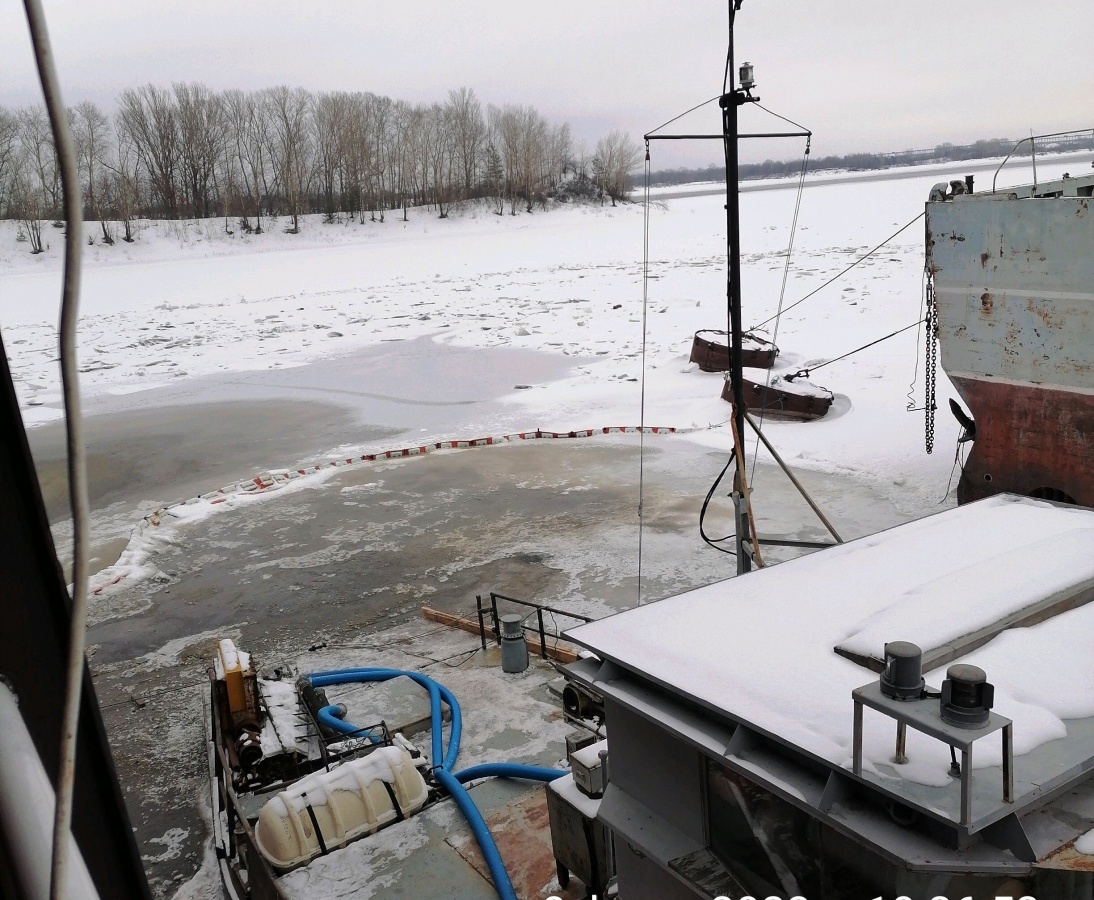 Завод «Красное Сормово» заподозрили в загрязнении воды нефтепродуктами