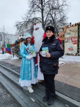 Дед Мороз и &quot;Авторадио&quot; поздравили нижегородцев с Новым годом - фото 3