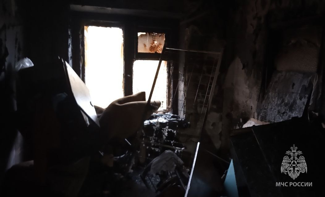 21 человек был эвакуирован из горящего дома на Автозаводе - фото 2