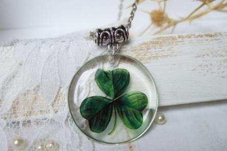 16 вещей, которые нельзя дарить родным и близким