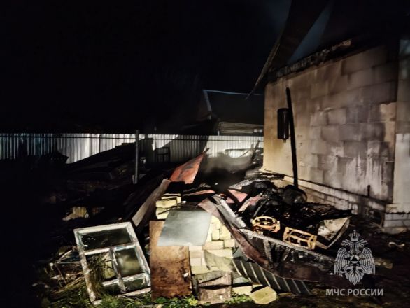 Два человека погибли при пожаре в Нижегородской области - фото 3