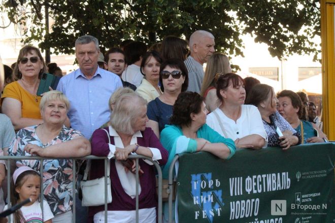 Звезды в Нижнем: фоторепортаж с открытия &laquo;Горький fest&raquo; - фото 89