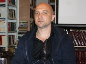 «Вам чего не хватает, люди дорогие?» — Прилепин отреагировал на включение в группу авторов новой Конституции РФ