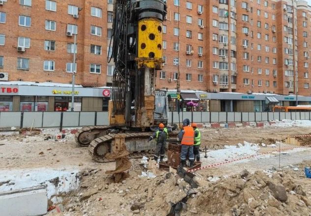 Первая свая котлована метро забита на улице Горького в Нижнем Новгороде - фото 3