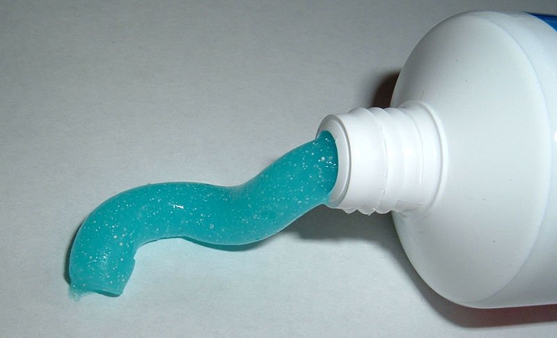 Росконтроль назвал марку токсичной зубной пасты - фото 3