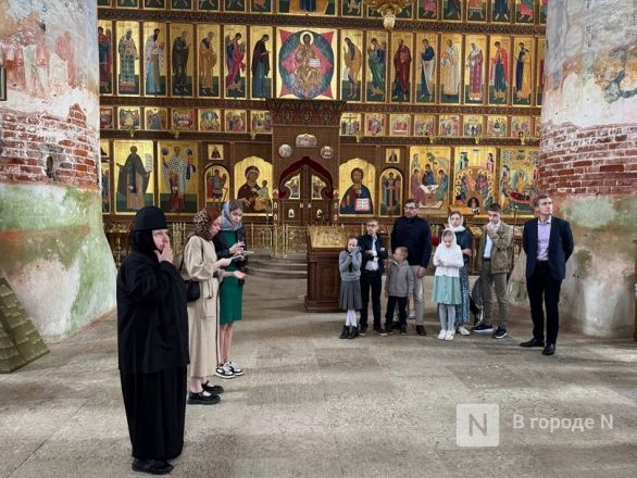 &laquo;Новая родина&raquo;. Переселенцы из недружественных стран побывали в Макарьевском монастыре &mdash; фоторепортаж - фото 31