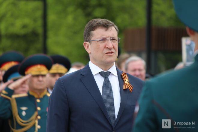 Фоторепортаж: парад в честь 80-й годовщины Победы прошел в Нижнем Новгороде - фото 157